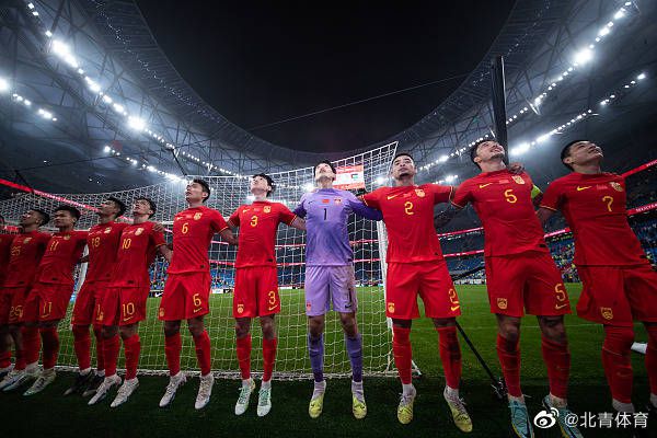 英媒footballtransfers的独家报道，阿森纳不会再继续尝试引进奥斯梅恩，而切尔西会继续尝试引进奥斯梅恩。